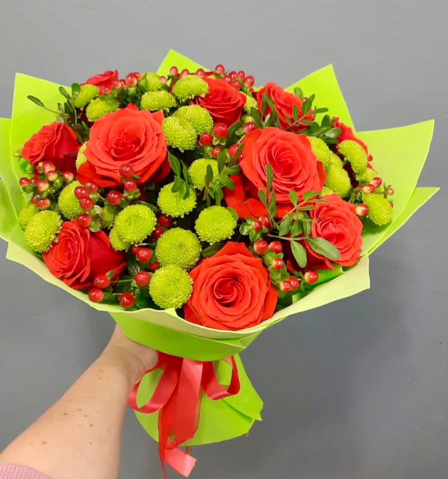 Букет цветов из: Хризантемы и Розы в Селезнево