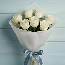 Букет 7 Белых роз Эдлесс Лав в Селезнево