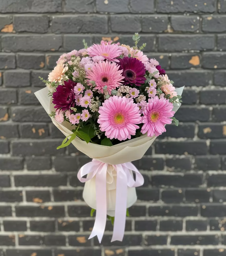 Букет цветов из: Герберы и Хризантемы в Селезнево