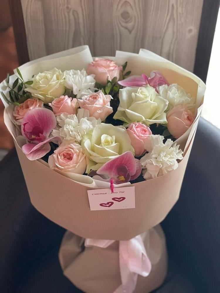 Букет цветов из: Орхидеи, Розы и Гвоздики в Селезнево