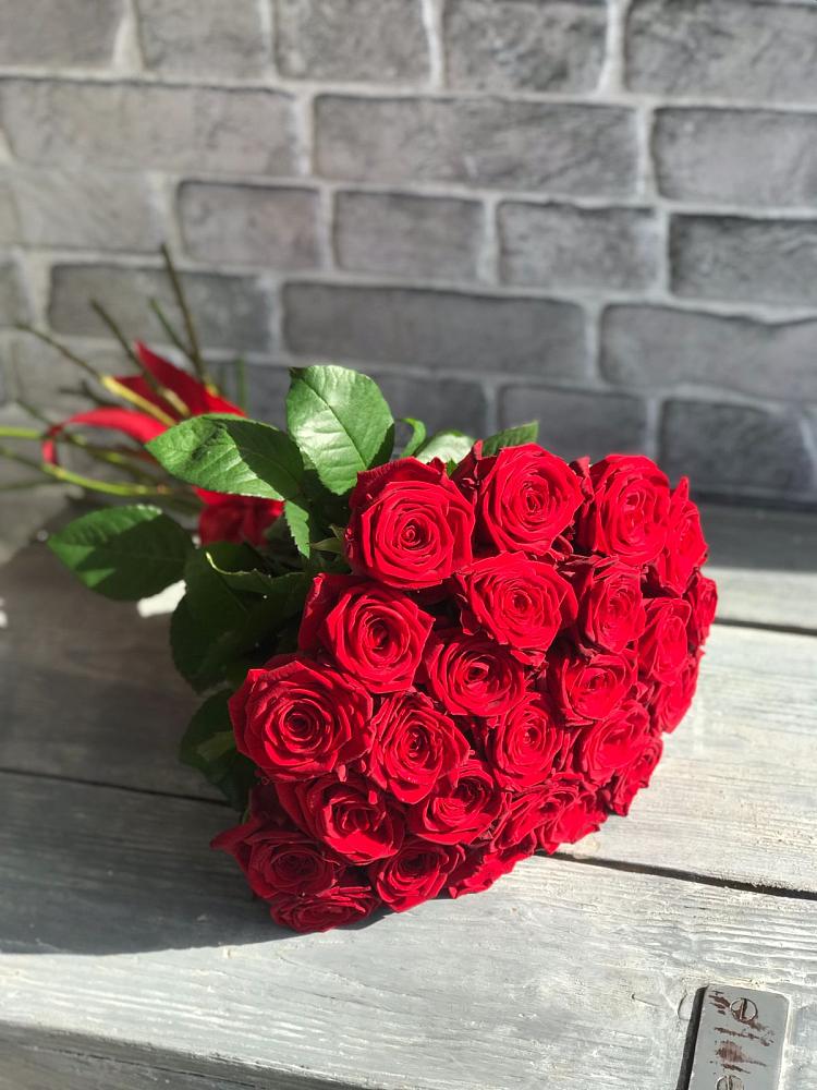 Букет Красные розы Фридом в Селезнево