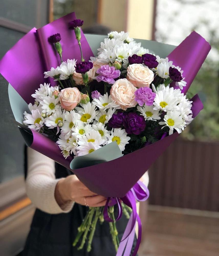 Букет цветов из: Хризантемы, Гвоздики и Розы в Селезнево