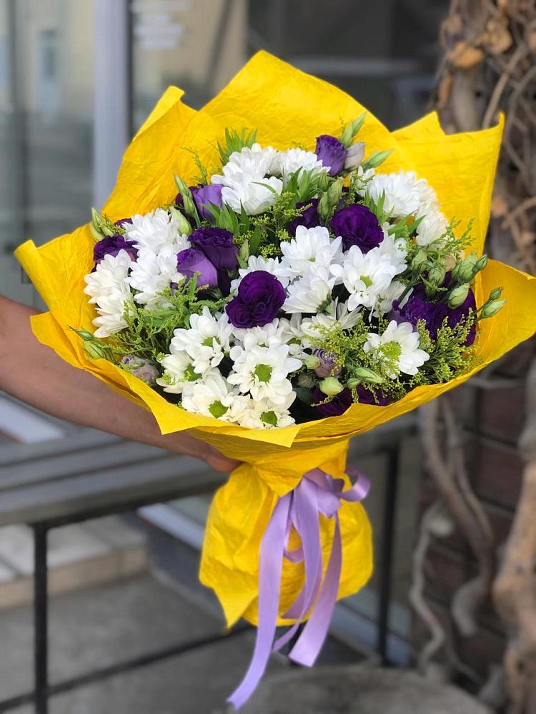 Букет цветов из: Ирисы, Хризантемы и Ромашки в Селезнево