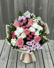 Букет цветов из:  Альстромерии, Гвоздики, Розы и Хризантемы в Селезнево