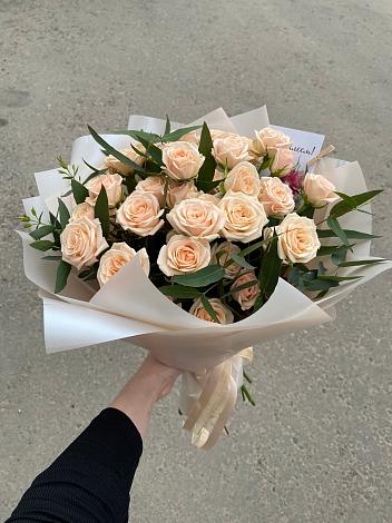 Букет Кремовые розы Латте в Селезнево