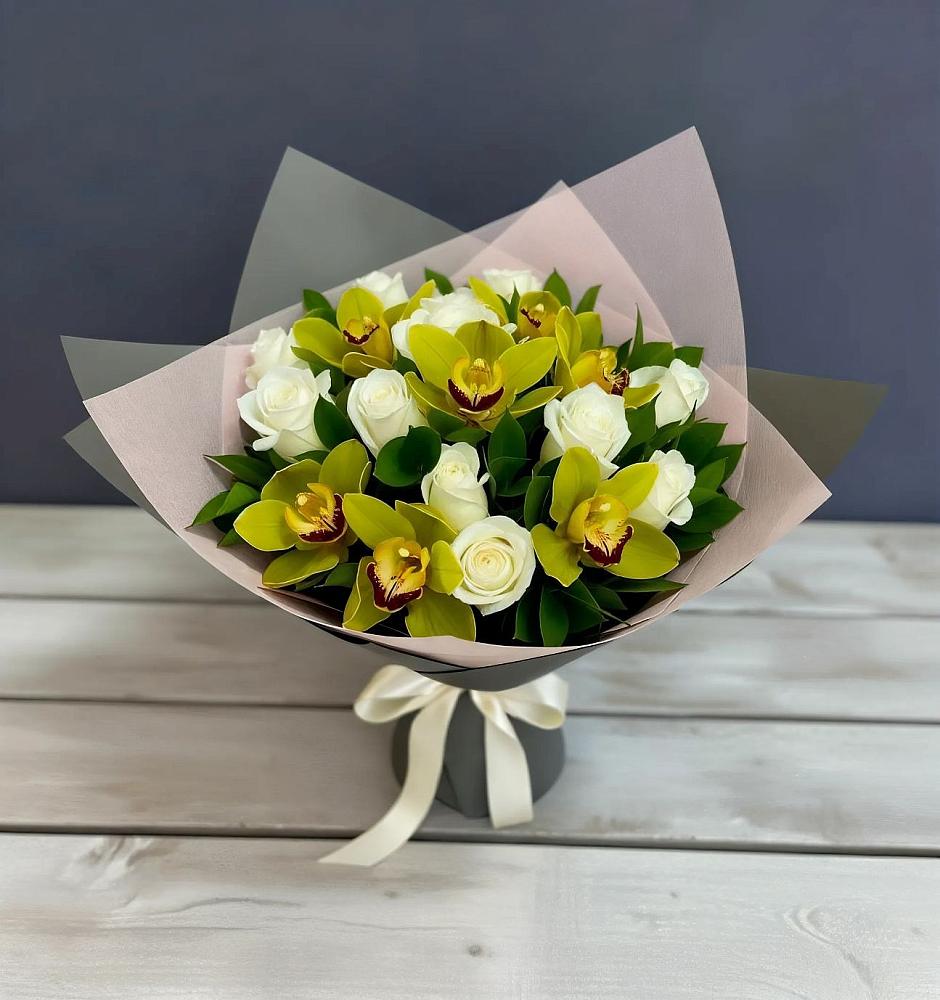 Букет цветов из: Орхидеи и Розы в Селезнево