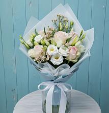 Букет цветов из:  Розы и Лизиантусы в Селезнево
