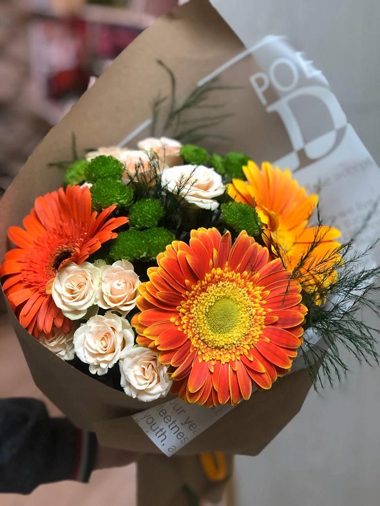 Букет цветов из: Герберы, Хризантемы и Розы в Селезнево