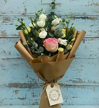 Букет цветов из:  Розы и Лизиантусы в Селезнево